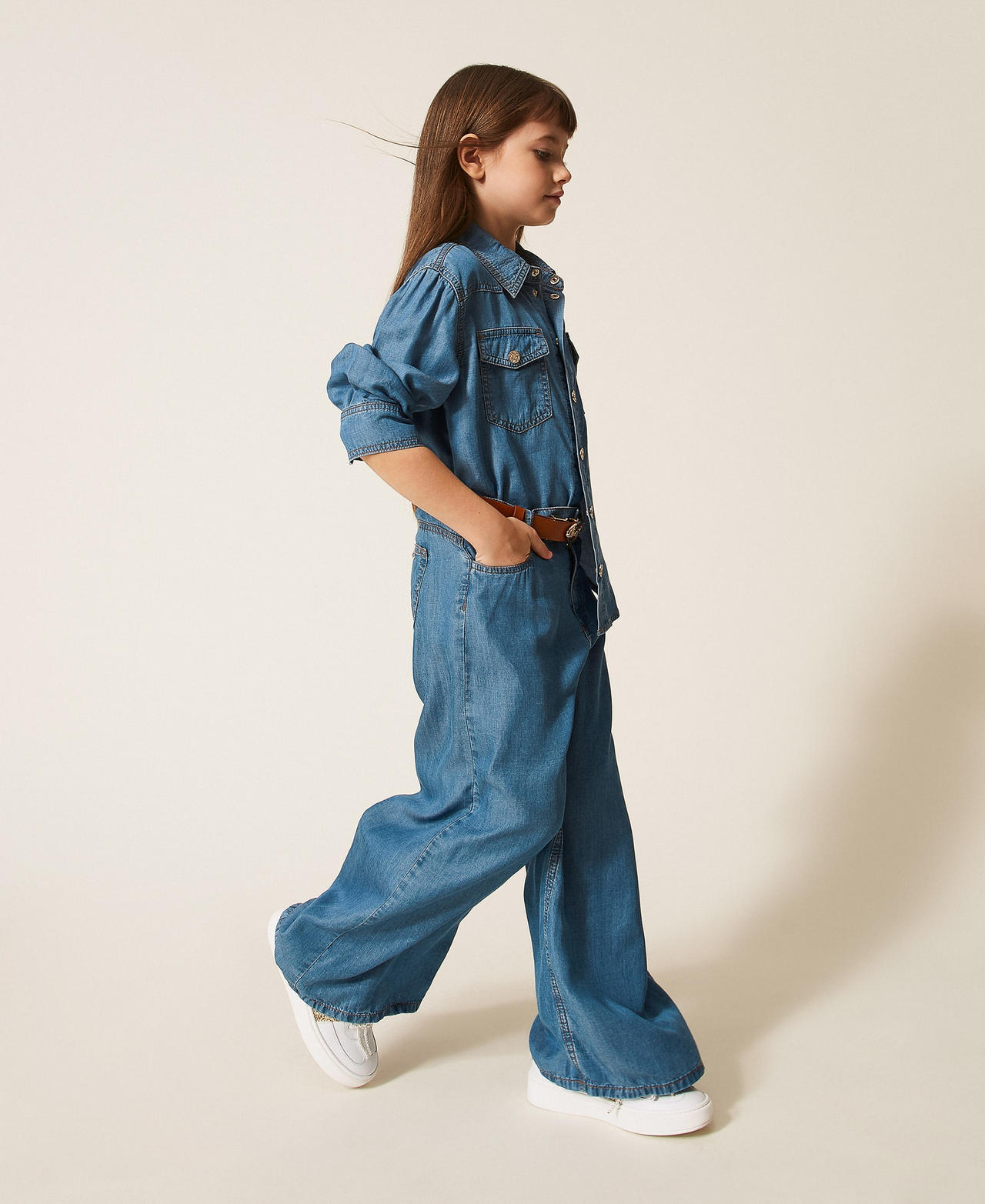 Jean ample avec ceinture Chambray Bleu &laquo;&nbsp;Mid Blue&nbsp;&raquo; Fille 261GJ2070_13235_02