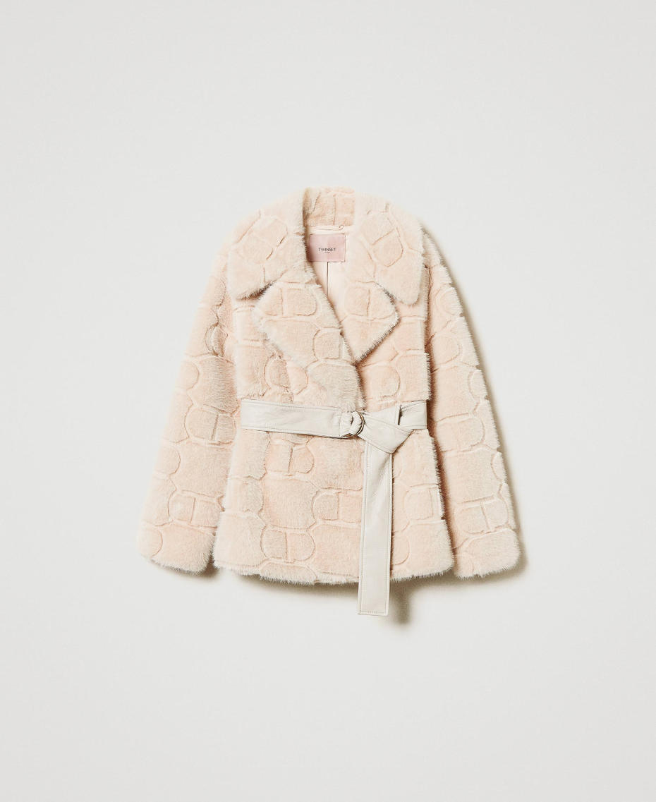 Abrigo corto de pelo sint&eacute;tico con Oval T