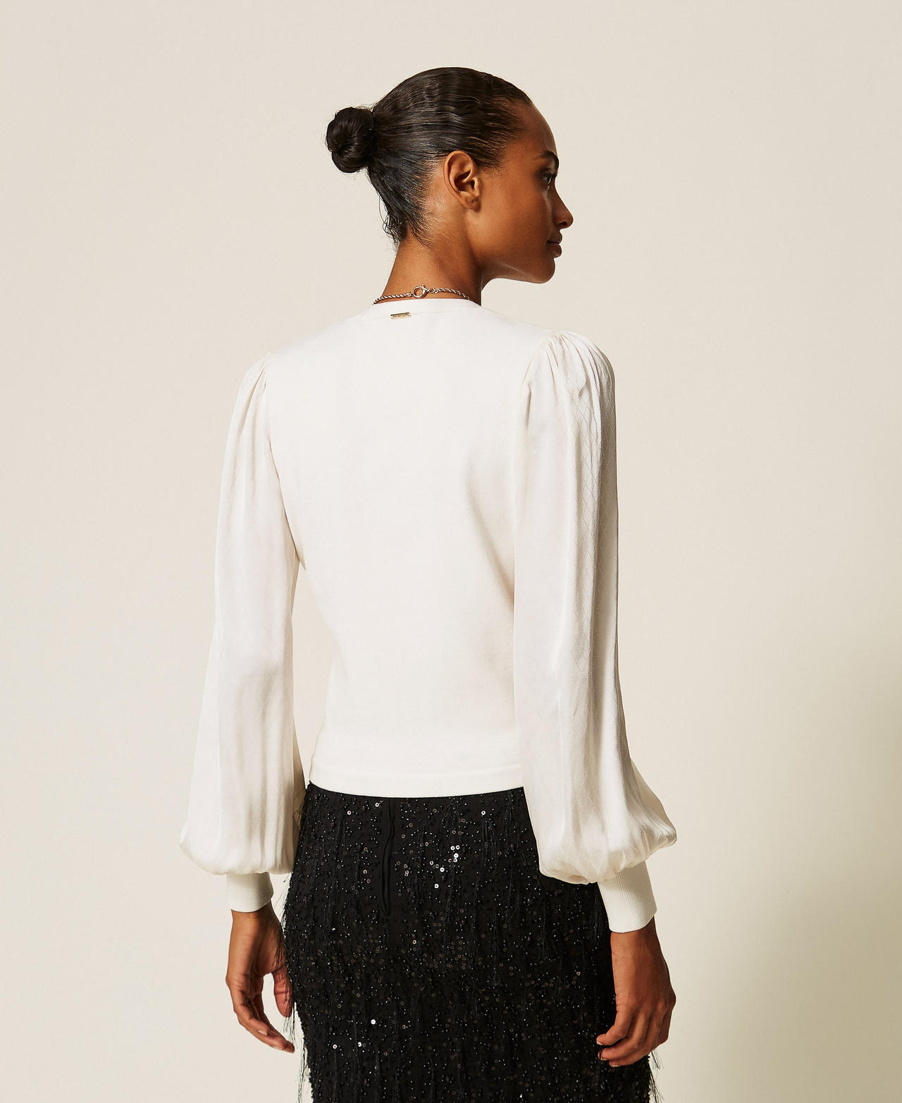 Pullover mit &Auml;rmeln aus Jacquard-Gewebe Perlmutt Frau 262TT3361_00059_03