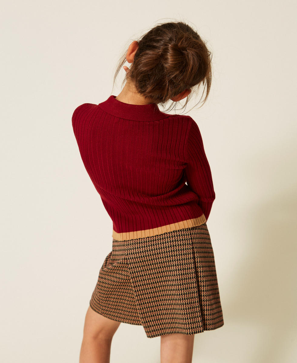 Pullover mit Polokragen in Rippoptik mit Kontrastdetails Zweifarbig Red Ruby /"Iced Coffee"-Braun M&auml;dchen 262GJ3010_13767_03