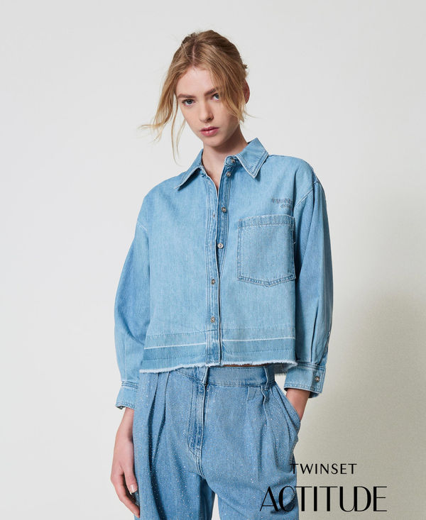 Camisa vaquera con tachuelas