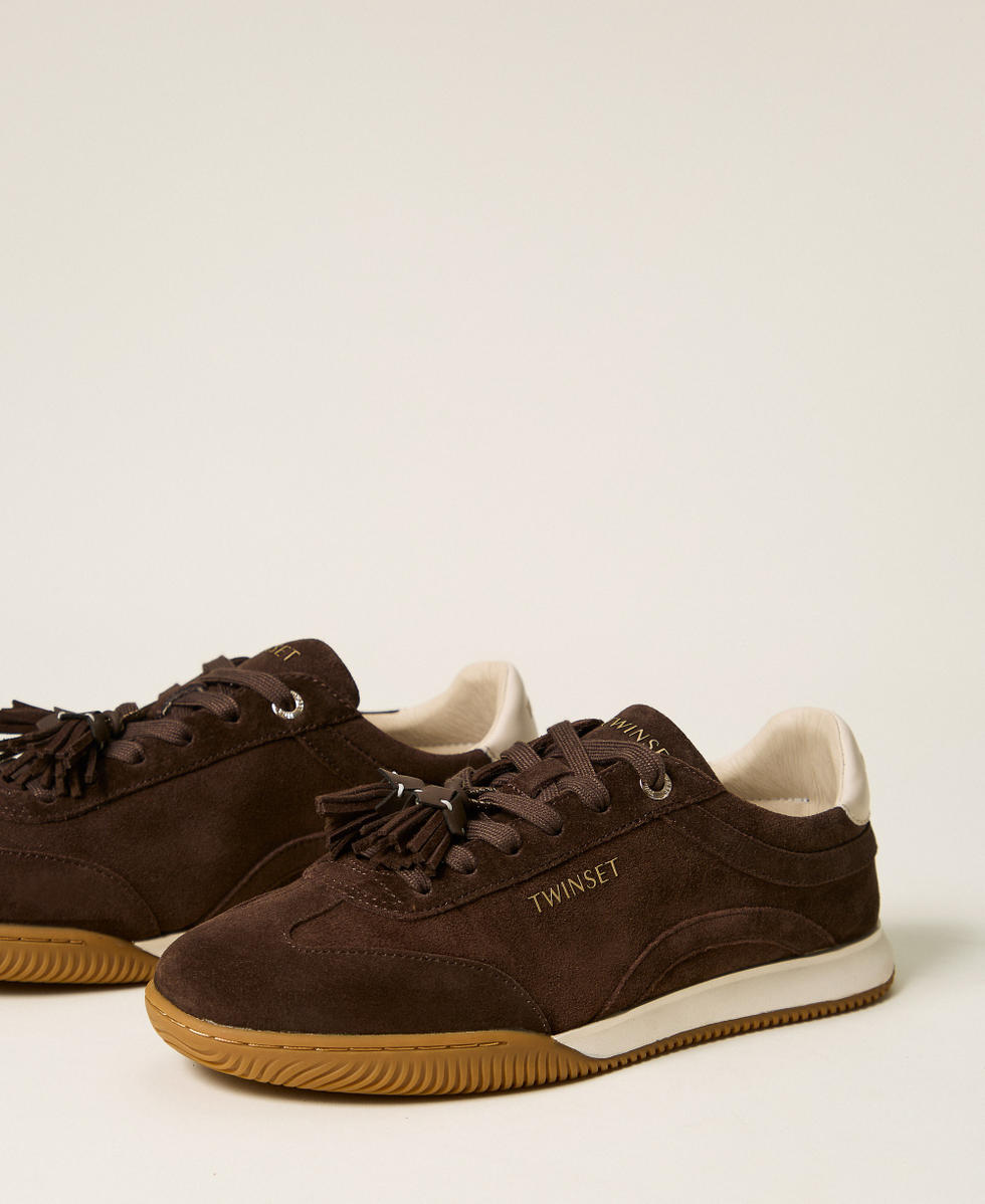 Sneaker aus Veloursleder mit Quasten Darkness Brown Frau 262TCP090_13411_02