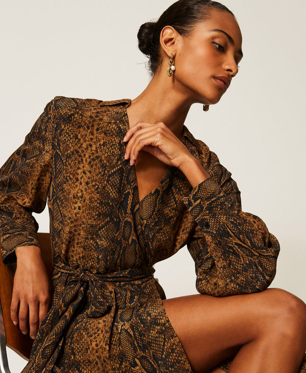 Maxikleid mit Pythonprint