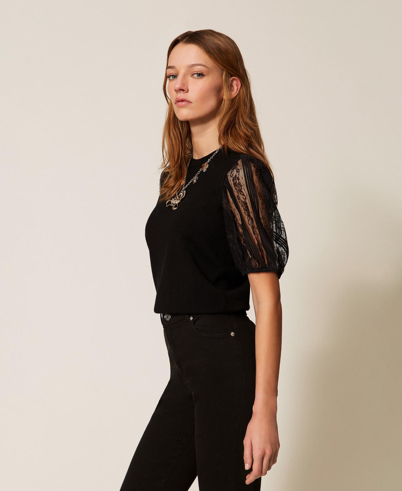 Maglia con maniche corte in pizzo Nero Donna 261TP3431_00006_02