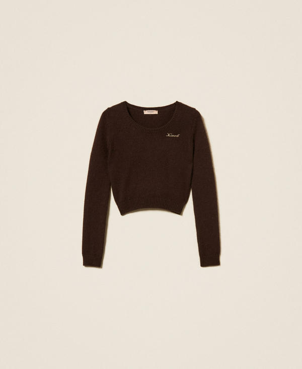 Sweter z mieszanki angory z broszką