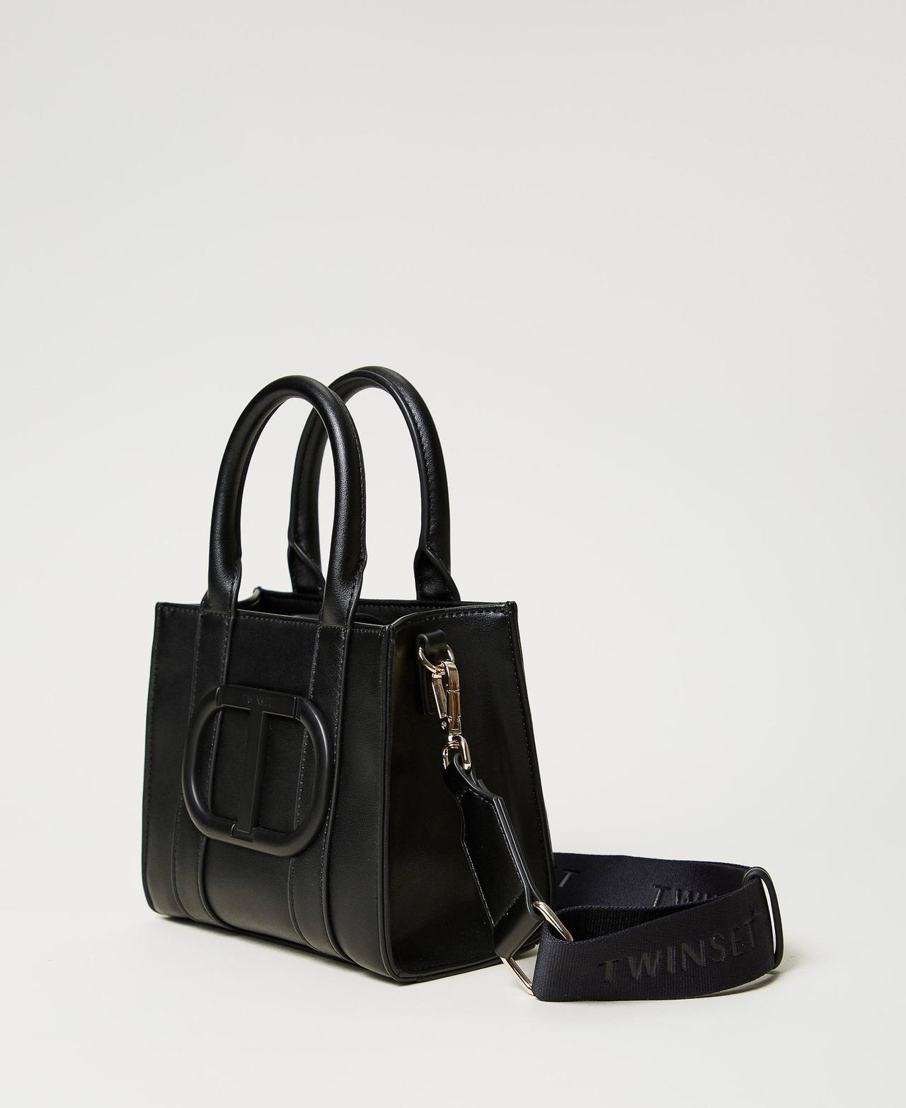 Bolso bandolera de efecto piel con Oval T Negro Niña 251GJ8013_00006_02