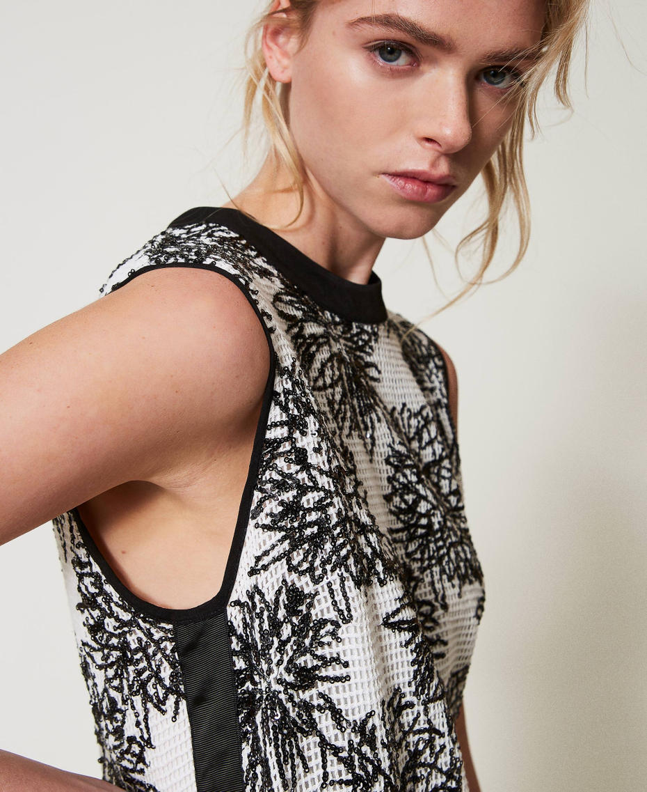 Short dress with sequin embroidery Snow/Black Embroidery Woman 251TE2062_12238_04