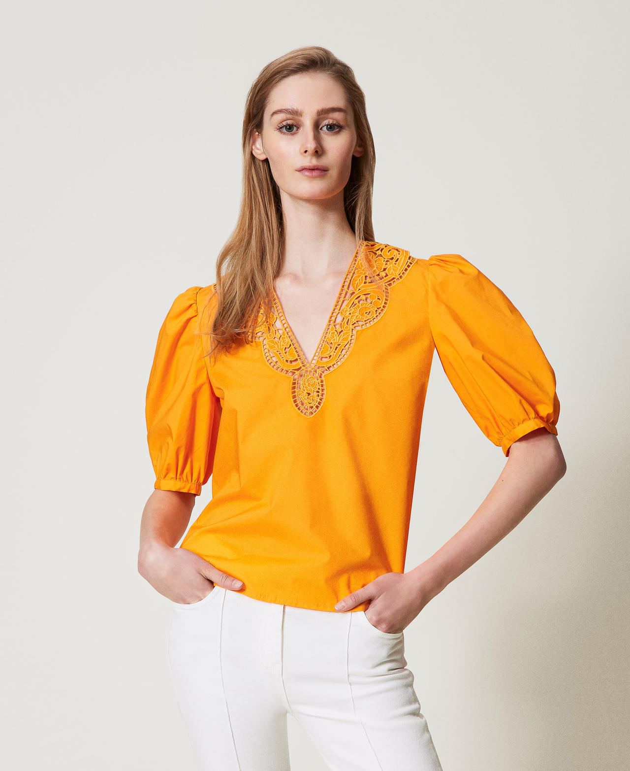 Bluse aus Popeline mit Lochstickereien "Yellow Marigold"-Orange Frau 251TT2335_12366_01