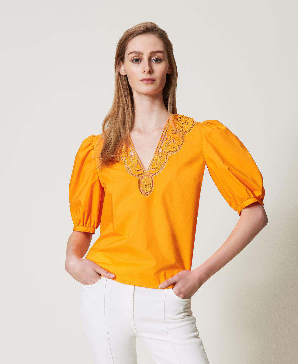 Blouse in broderie anglaise poplin