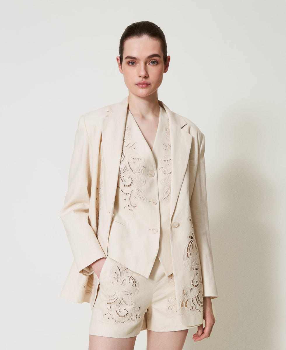 Short en lin mélangé avec broderie