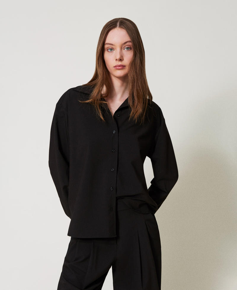 Camicia oversize in tessuto tecnico Nero Donna 251TQ2030_00006_01