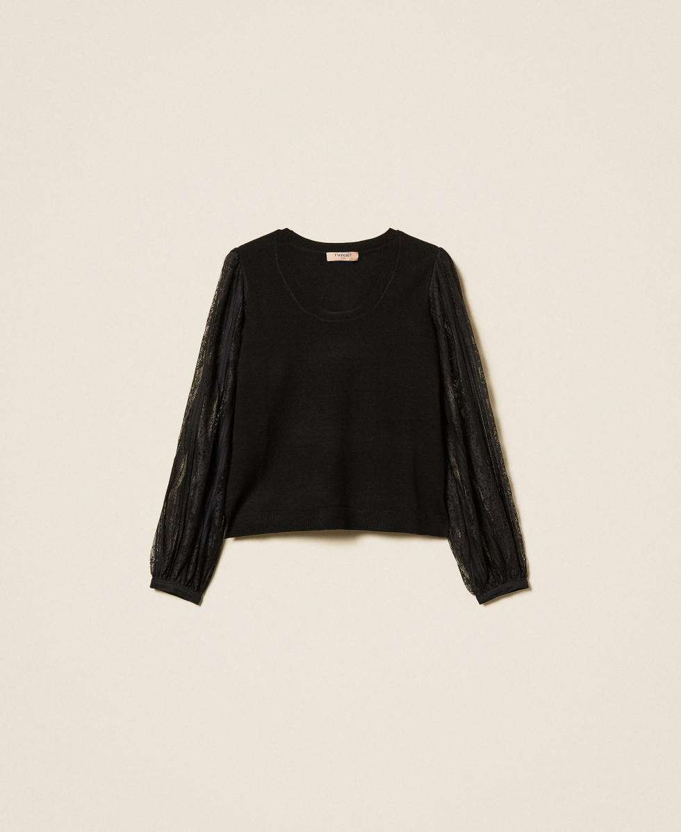 Jumper with lace sleeves