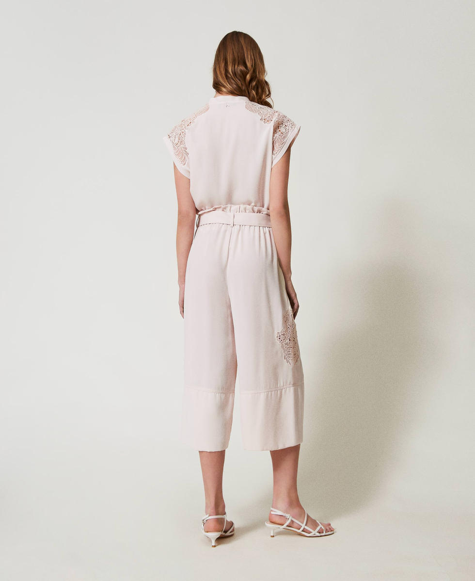 Cropped-Hose aus Twill mit Stickerei Tender Pink Rosa Frau 251AP2423_00619_02
