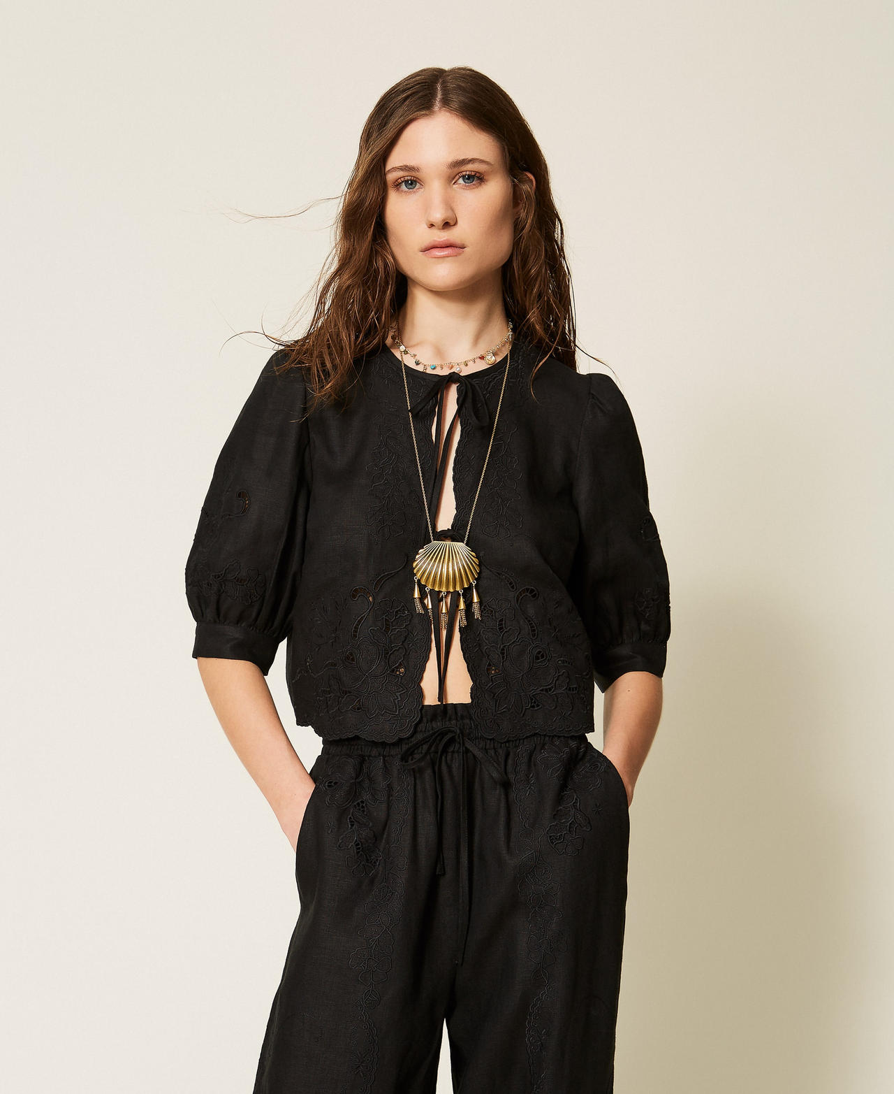 Camicia in lino e sangallo Nero Donna 261TT2120_00006_02