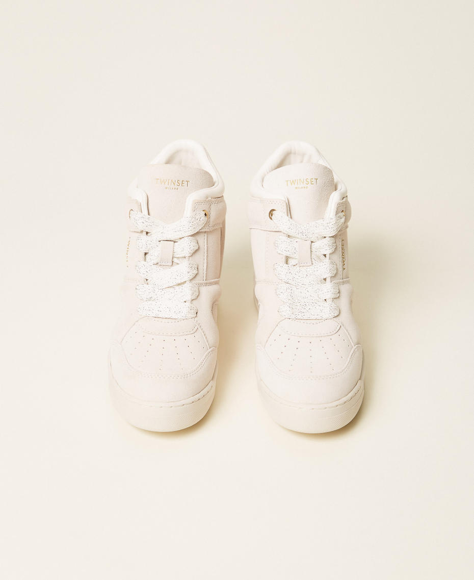 Sneakers aus Veloursleder Weiß Schnee Frau 252TGT016_00282_04
