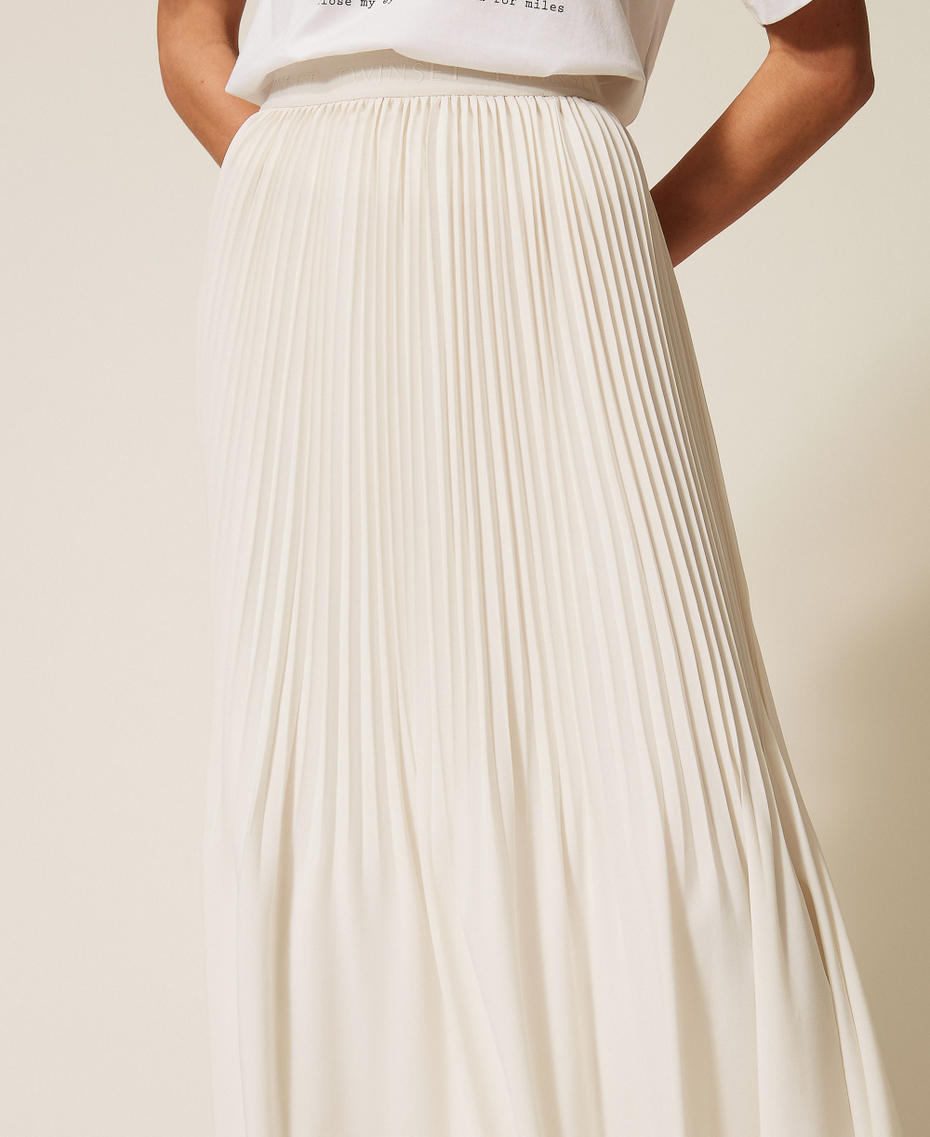 Pleated cr&ecirc;pe de Chine long skirt Lily Woman 261TE2113_00381_04