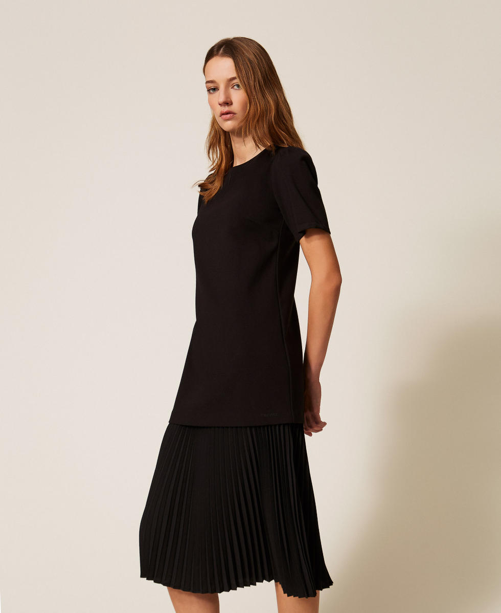 Robe midi avec cr&ecirc;pe de Chine recycl&eacute; Noir Femme 261TE2051_00006_02