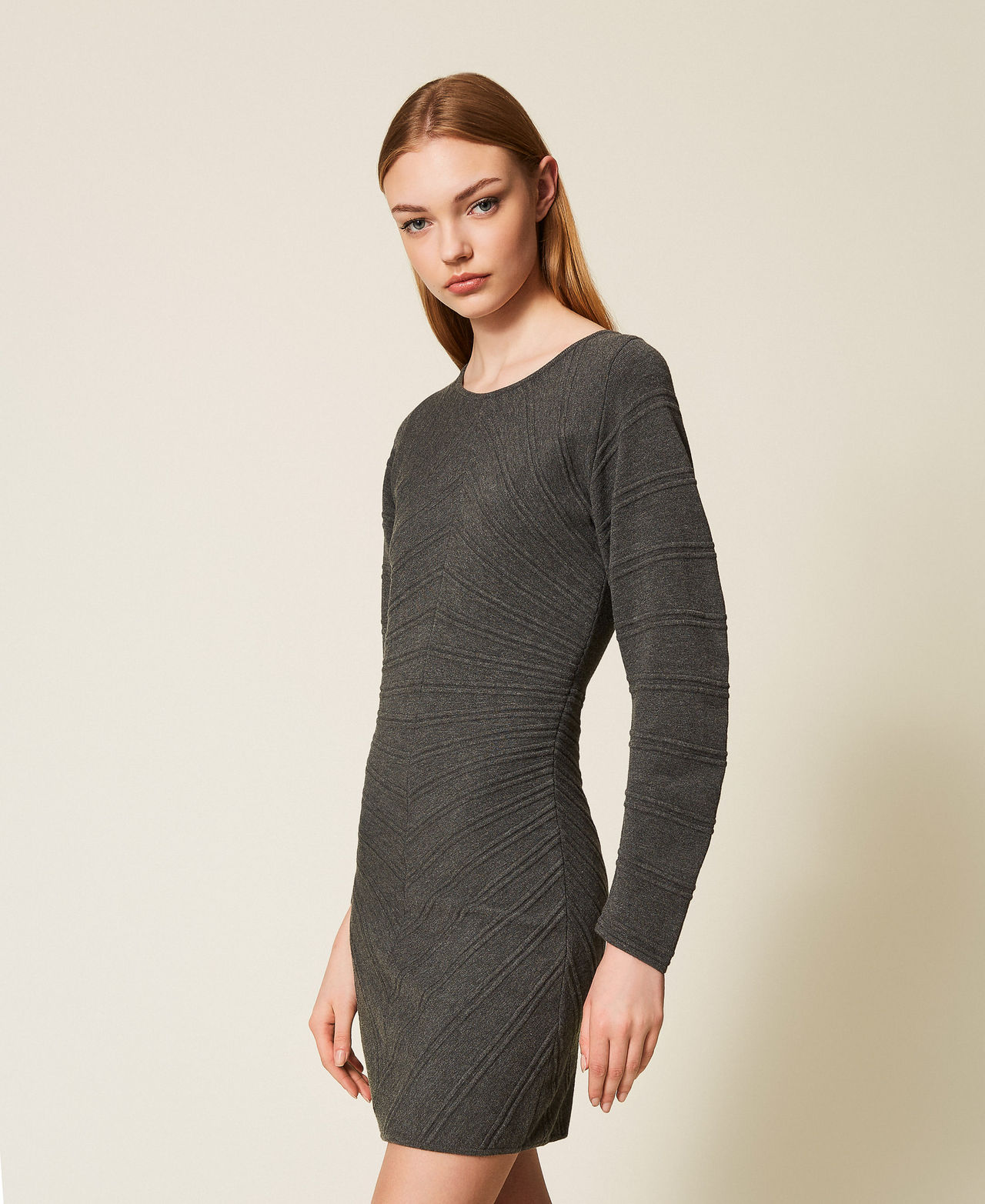 Abito corto in maglia con rilievi Medium Melange Grey Donna 252TP3133_12609_03