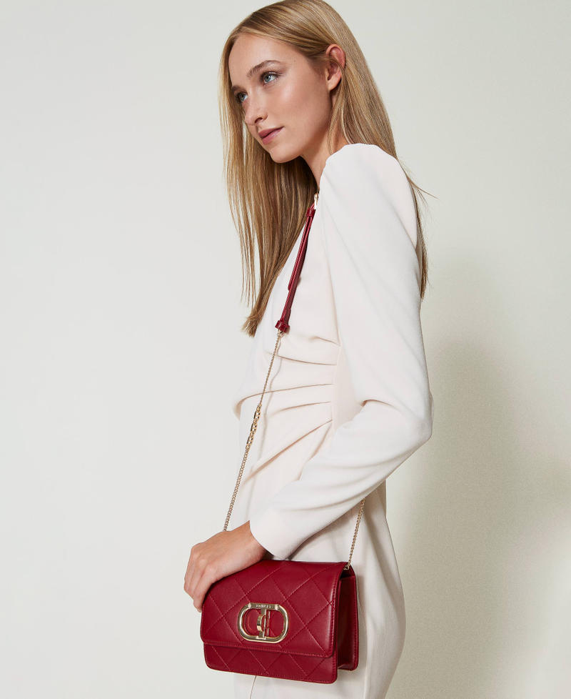 Borsa a tracolla con chiusura Oval T Rosso Pompeiano Donna 242TB7253_11755_S0