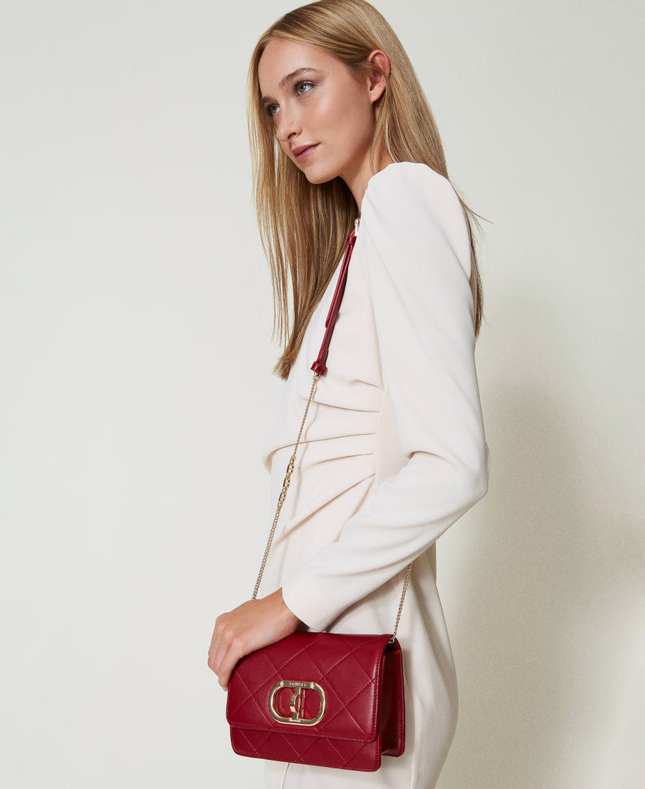 Borsa a tracolla con chiusura Oval T Rosso Pompeiano Donna 242TB7253_11755_S0