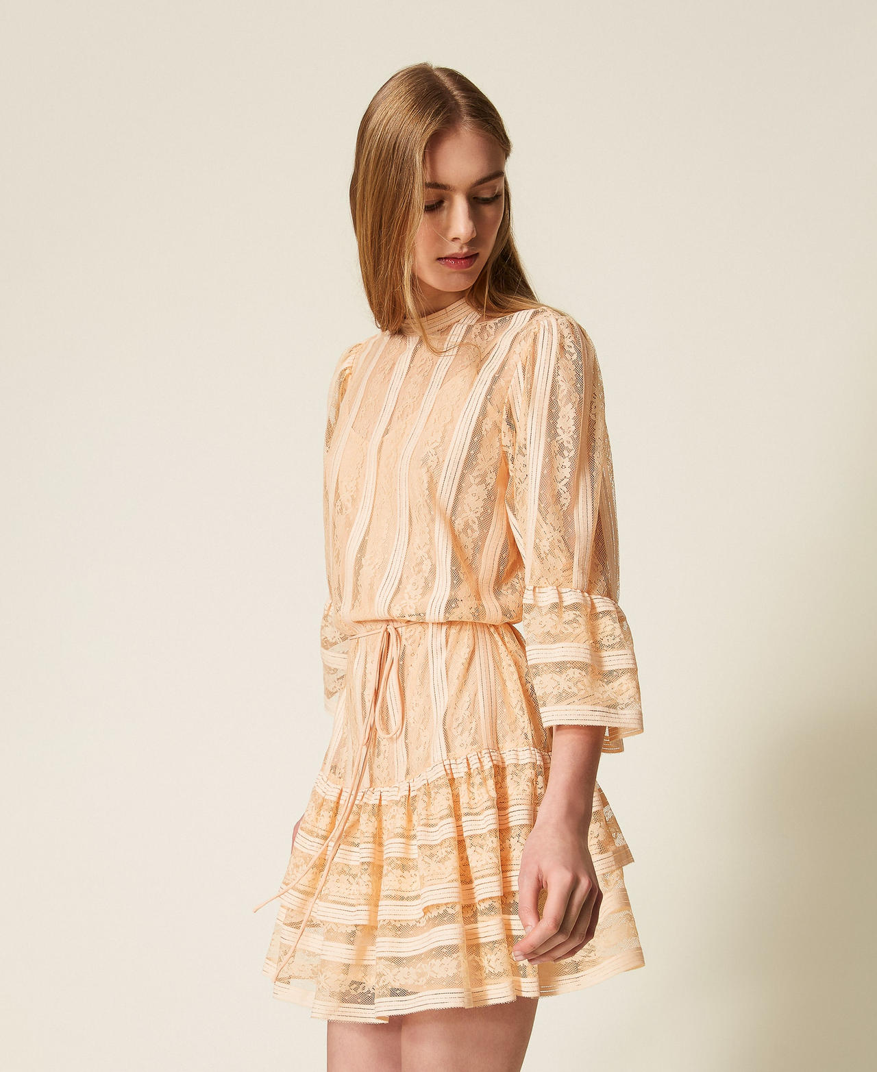 Vestido corto de encaje a rayas con cintur&oacute;n Rosa &laquo;Peach Pink&raquo; Mujer 261TP2544_11750_03