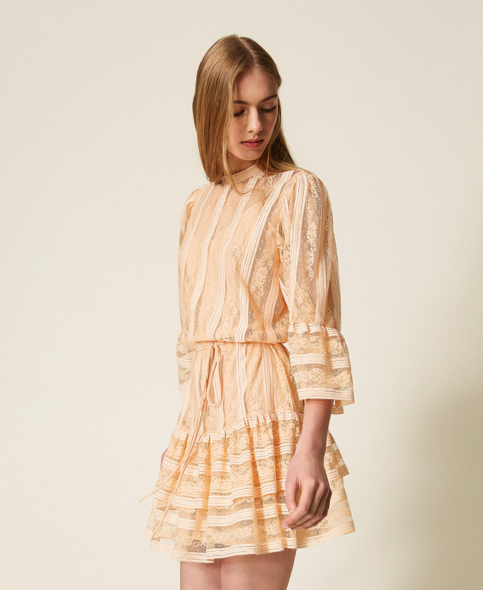 Robe courte en dentelle avec rayures et ceinture Rose &laquo;&nbsp;Peach Pink&nbsp;&raquo; Femme 261TP2544_11750_03