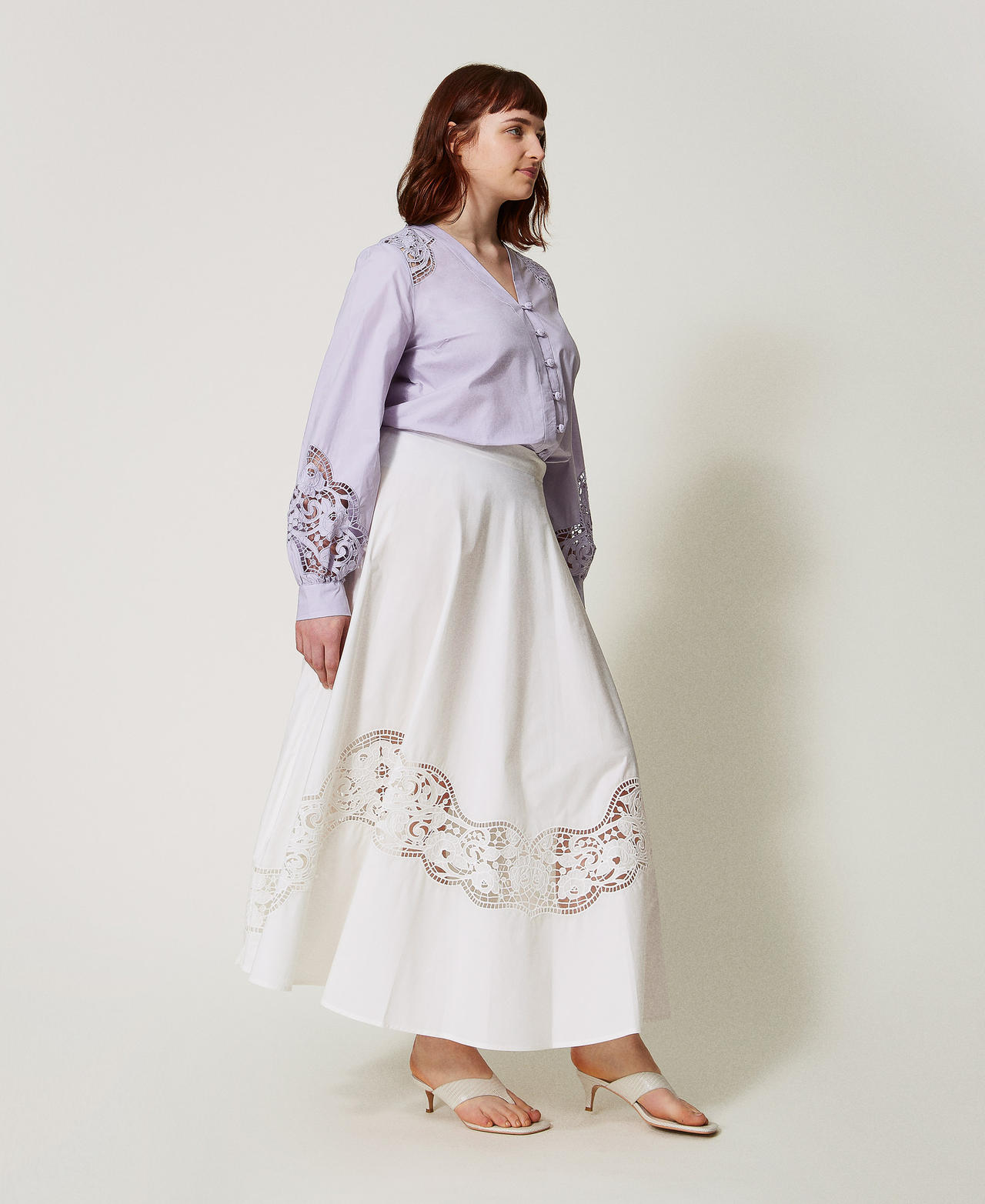 Shirt in broderie anglaise poplin Lilac Flowers Woman 251TT2333_00703_02