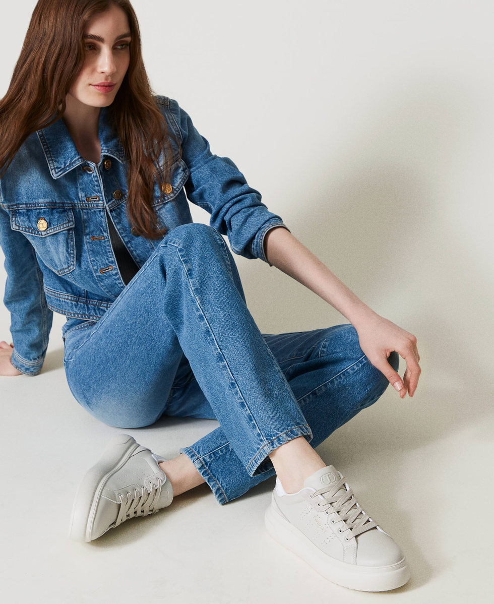 Openwork trainers with logo