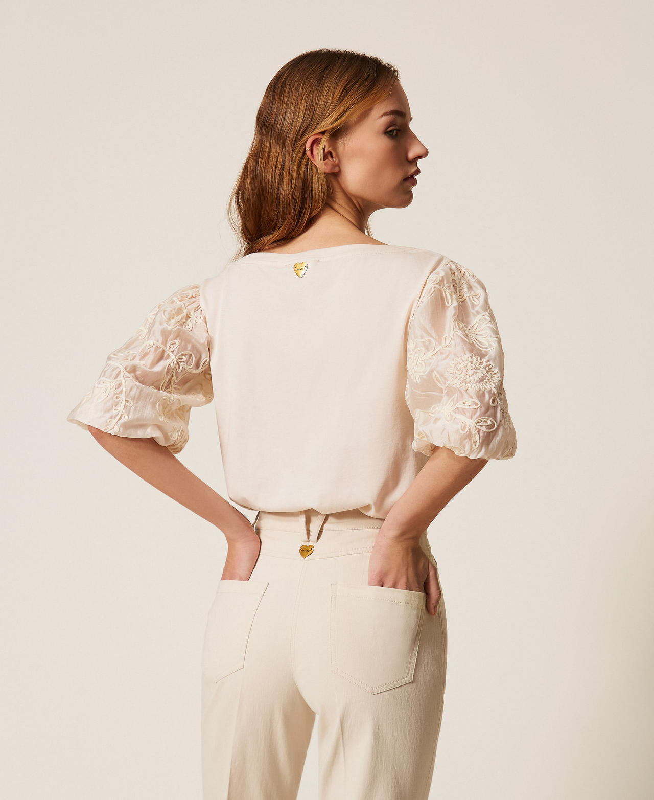 Блузка с вышитыми рукавами Белый Пергамент женщина 261LB2PBB_00461_03