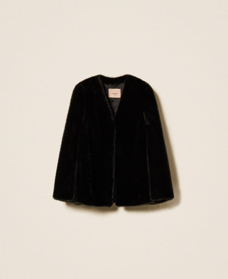 Ponchojacke aus Kunstpelz Schwarz Frau 262TP2242_00006_S0
