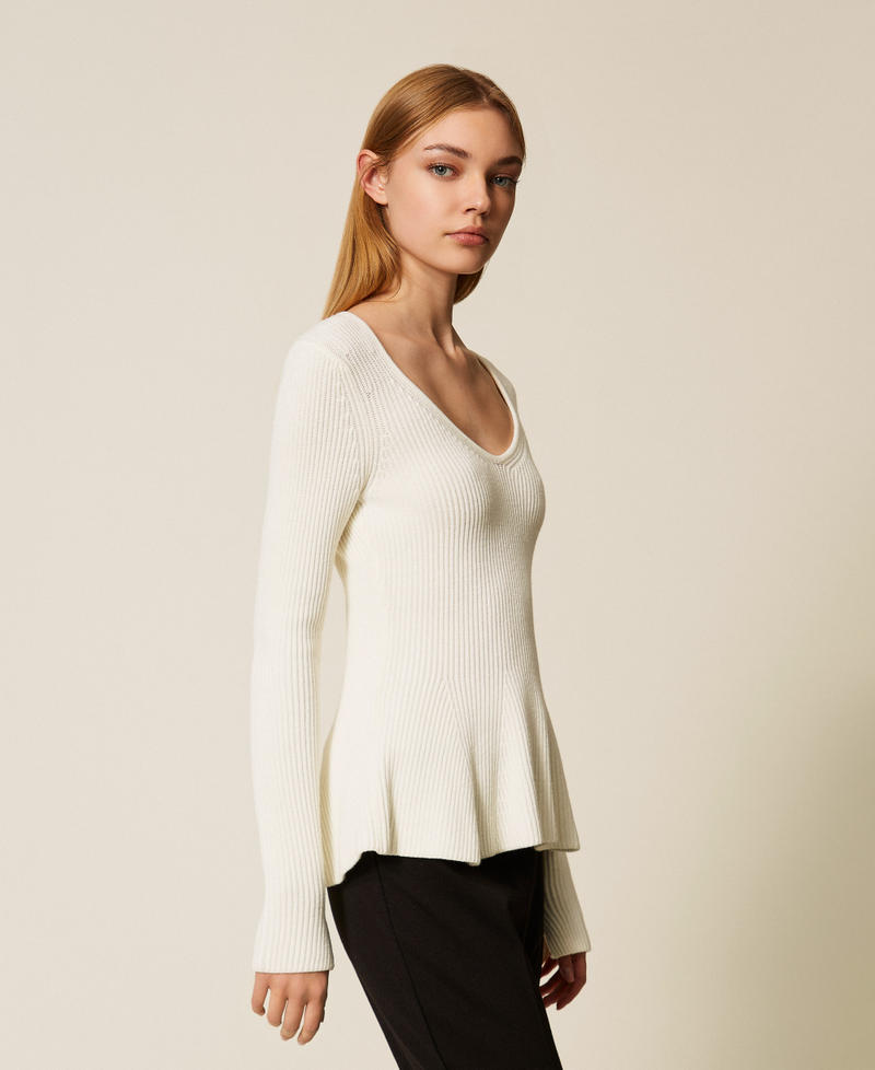 Pull ajusté côtelé Blanc Neige Femme 252TT3141_00282_02