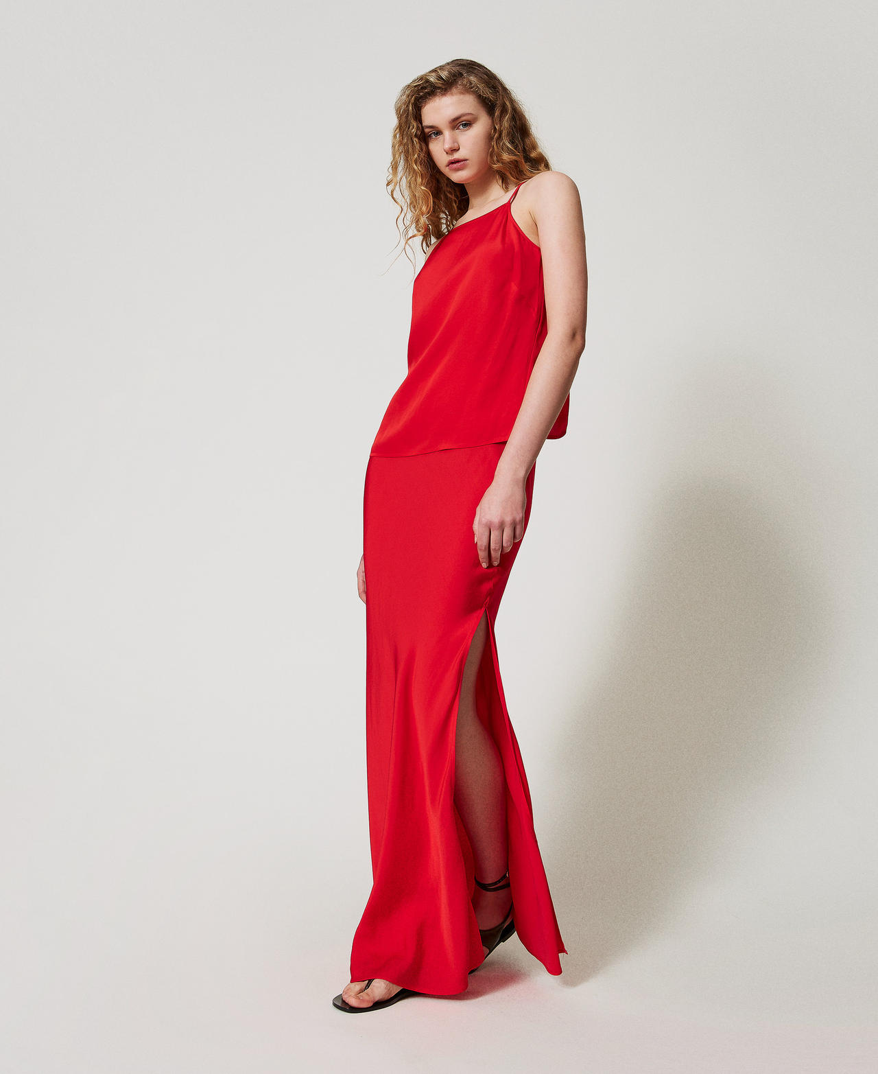 Gonna lunga in cr&ecirc;pe satin Hibiscus Red Donna 251TT2193_12365_02