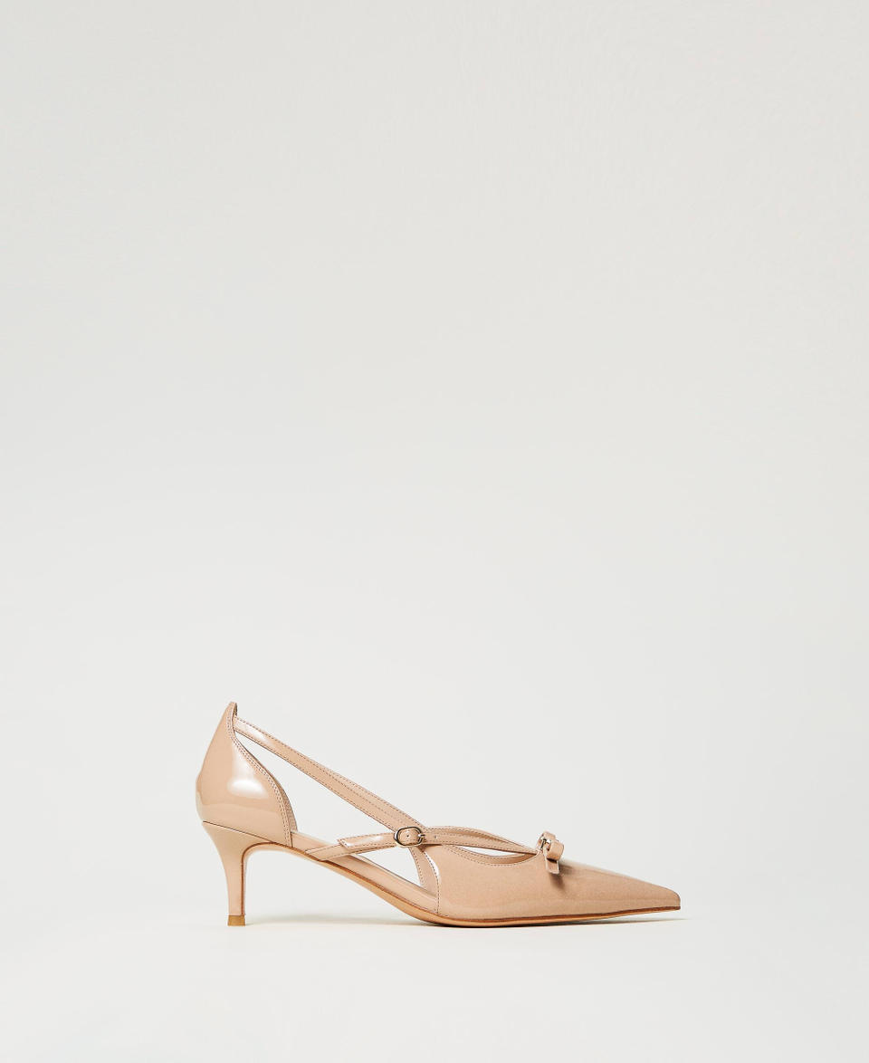 Décolleté in vernice con fiocco Camel Donna 251TCP076_00044_01