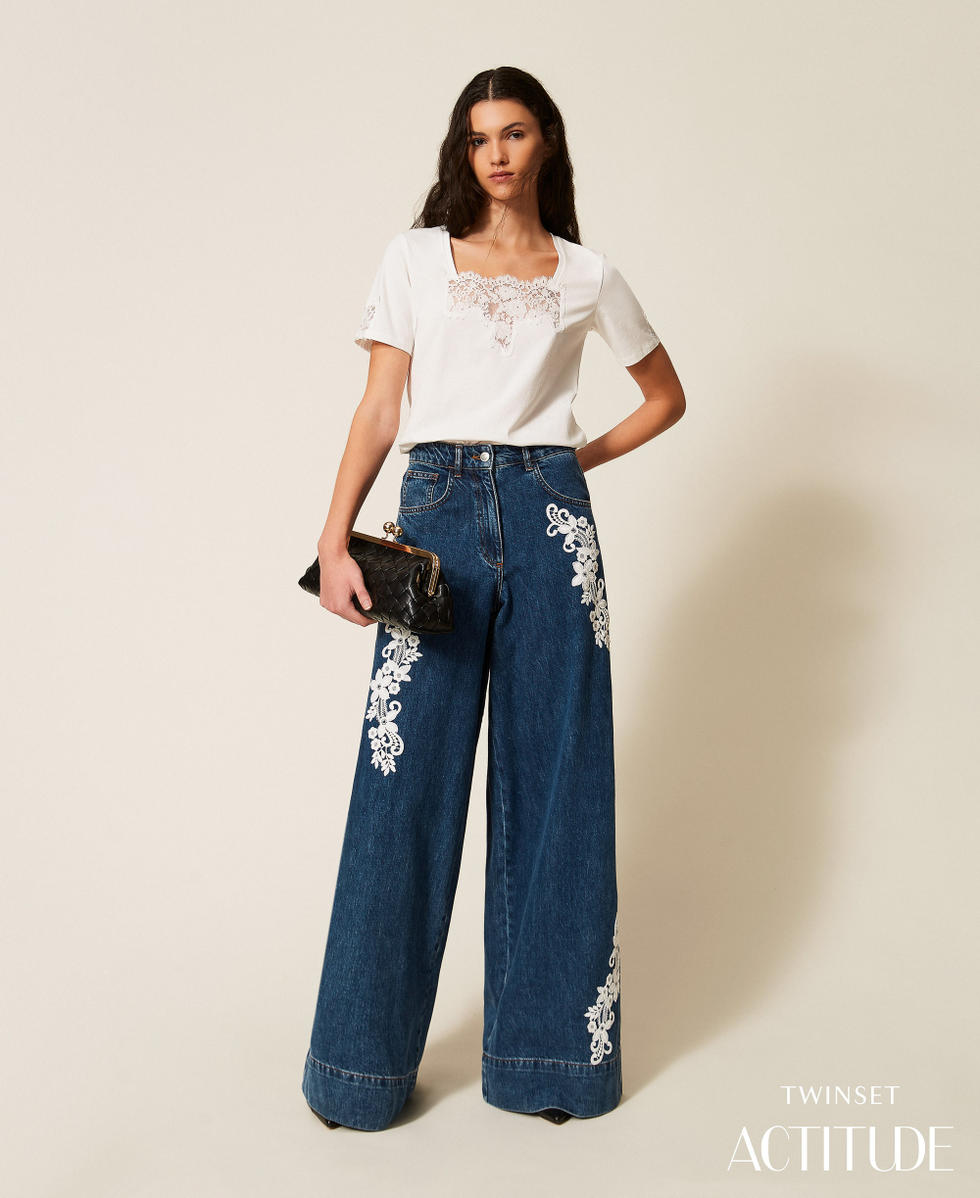 Weite Jeanshose mit Spitze