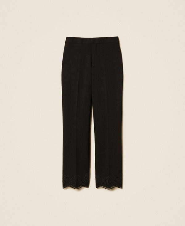 Pantal&oacute;n recto con bordado ingl&eacute;s