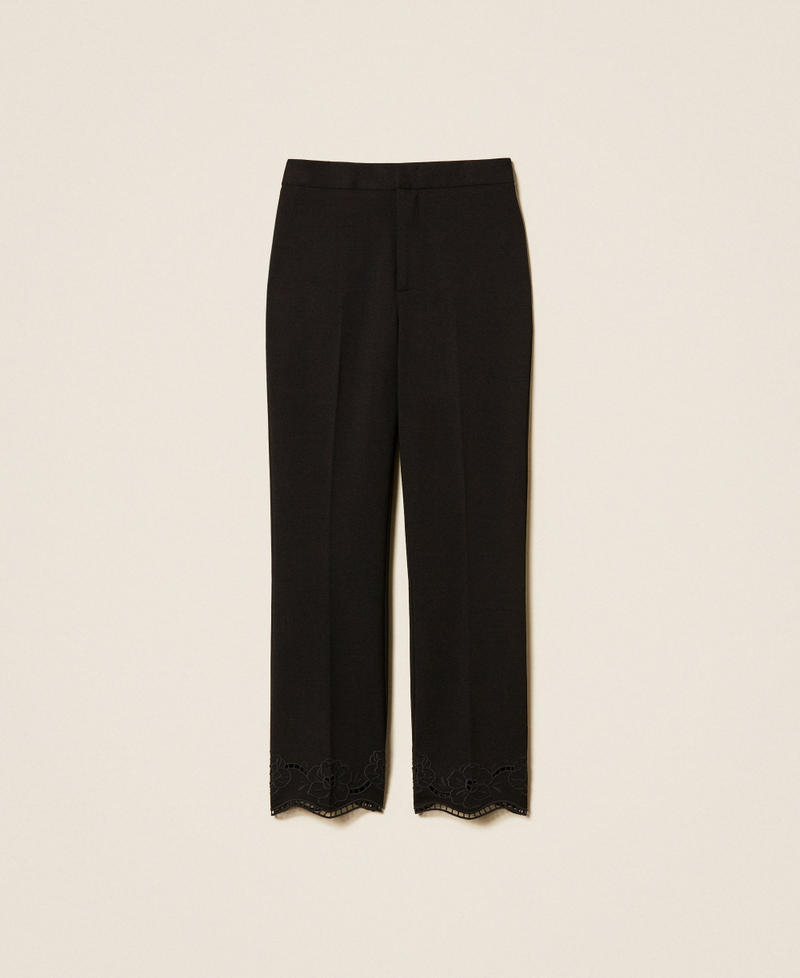 Pantal&oacute;n recto con bordado ingl&eacute;s Negro Mujer 262TP2673_00006_S0