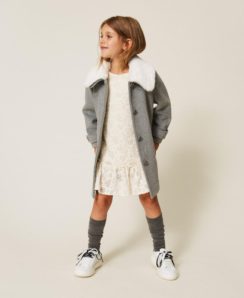 Kurzes Babykleid aus Spitze Wei&szlig; Schnee M&auml;dchen 262GB2121_00282_T0