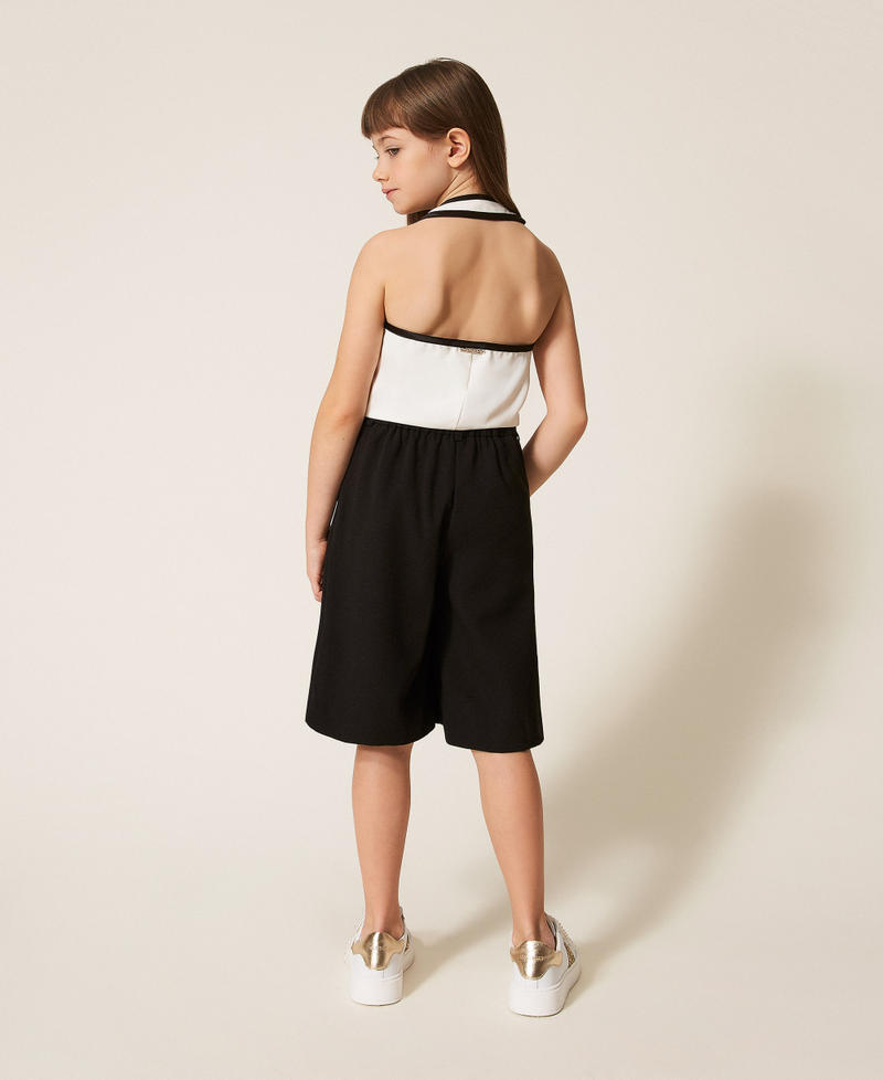 Bermudashorts aus Crêpe mit Bundfalten Schwarz Mädchen 261GJ2Q57_00006_03