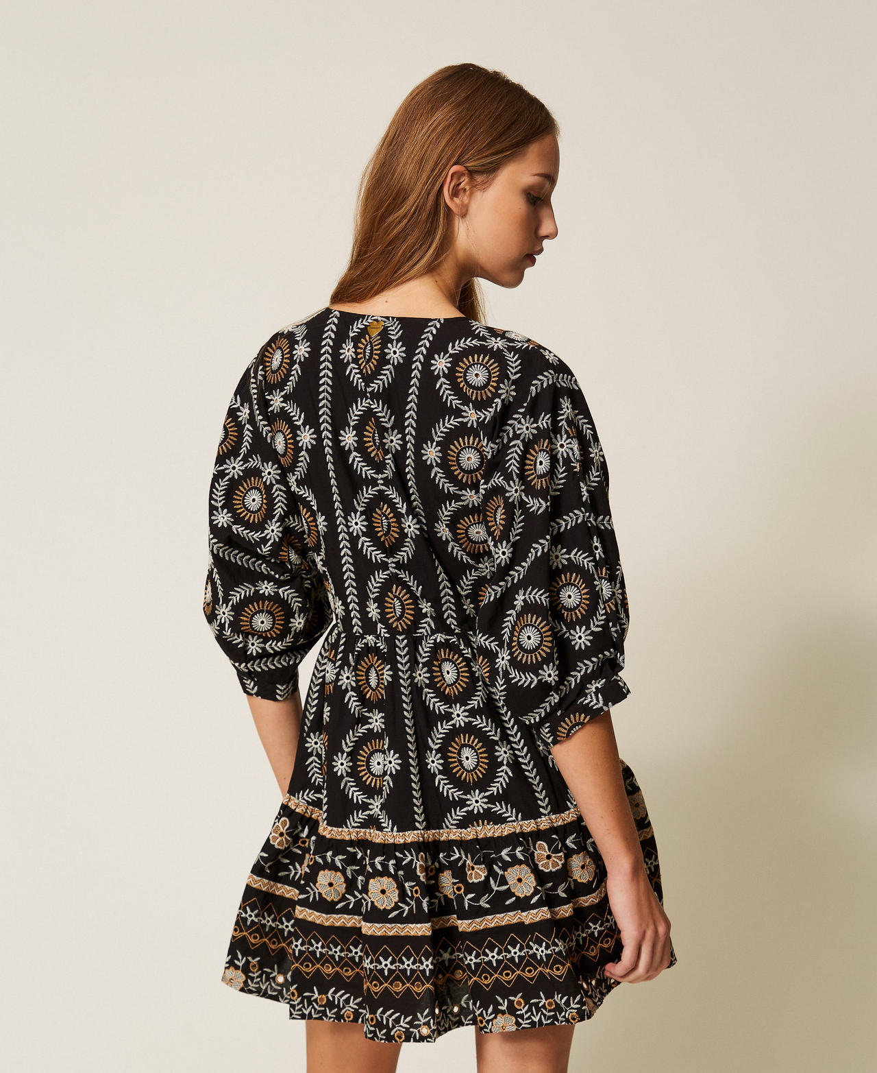 Robe courte en mousseline avec broderie anglaise Multicolore Noir/Blanc Cass&eacute;/Marron &laquo;&nbsp;Hazelnut&nbsp;&raquo; Femme 261LB2TGG_13324_03
