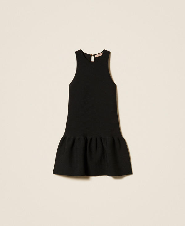 Kurzes Strickkleid mit Volants
