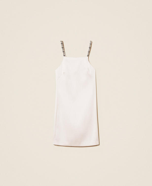 Short duchesse dress with embroidery