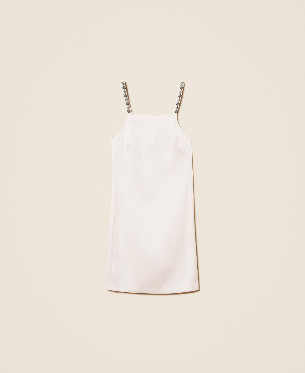 Short duchesse dress with embroidery