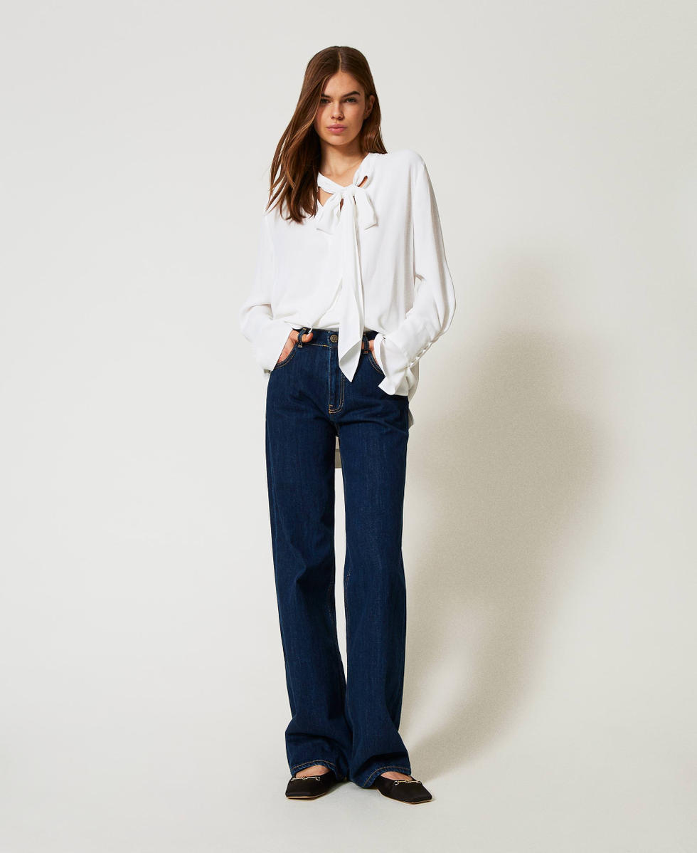 Straight fit dark blue jeans