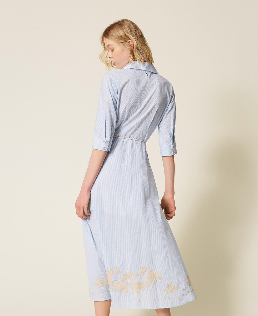 Robe longue ray&eacute;e avec broderie Blanc Cass&eacute;/Bleu Clair Broderie Pinstripe Femme 261AT2032_13391_03