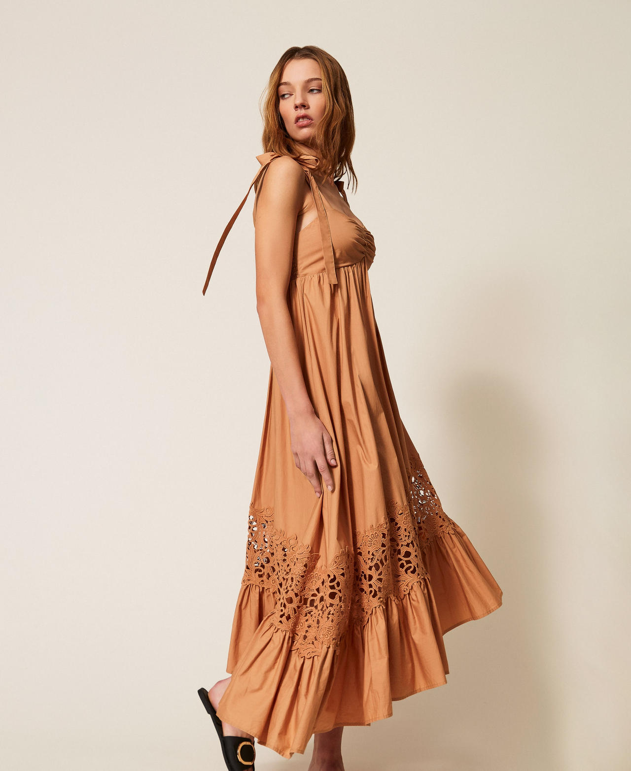 Poplin midi dress with macram&eacute; "Hazelnut&rdquo; Brown Woman 261LB2ABB_10282_02