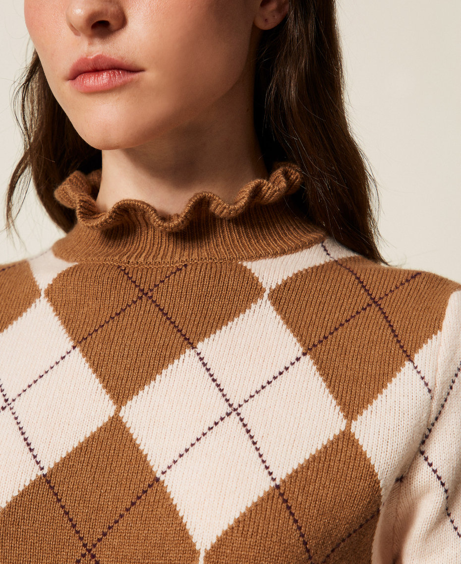 Diamond pattern jacquard wool blend shorts Parisienne Pink Argyle Inlay Woman 252TS3402_13208_04