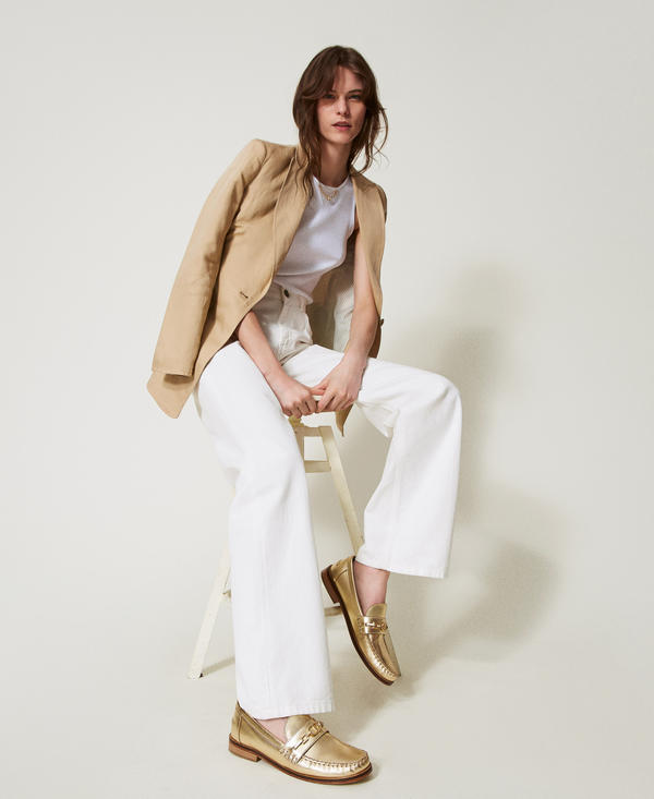 Leather loafers with Oval T