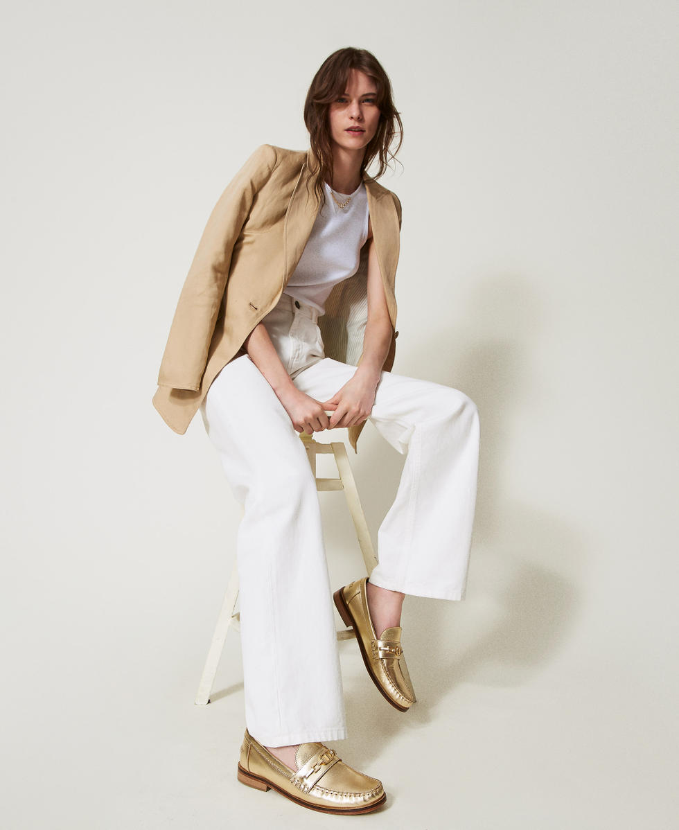 Mocassini in pelle con Oval T Oro Giallo Donna 251TCP130_10366_T0