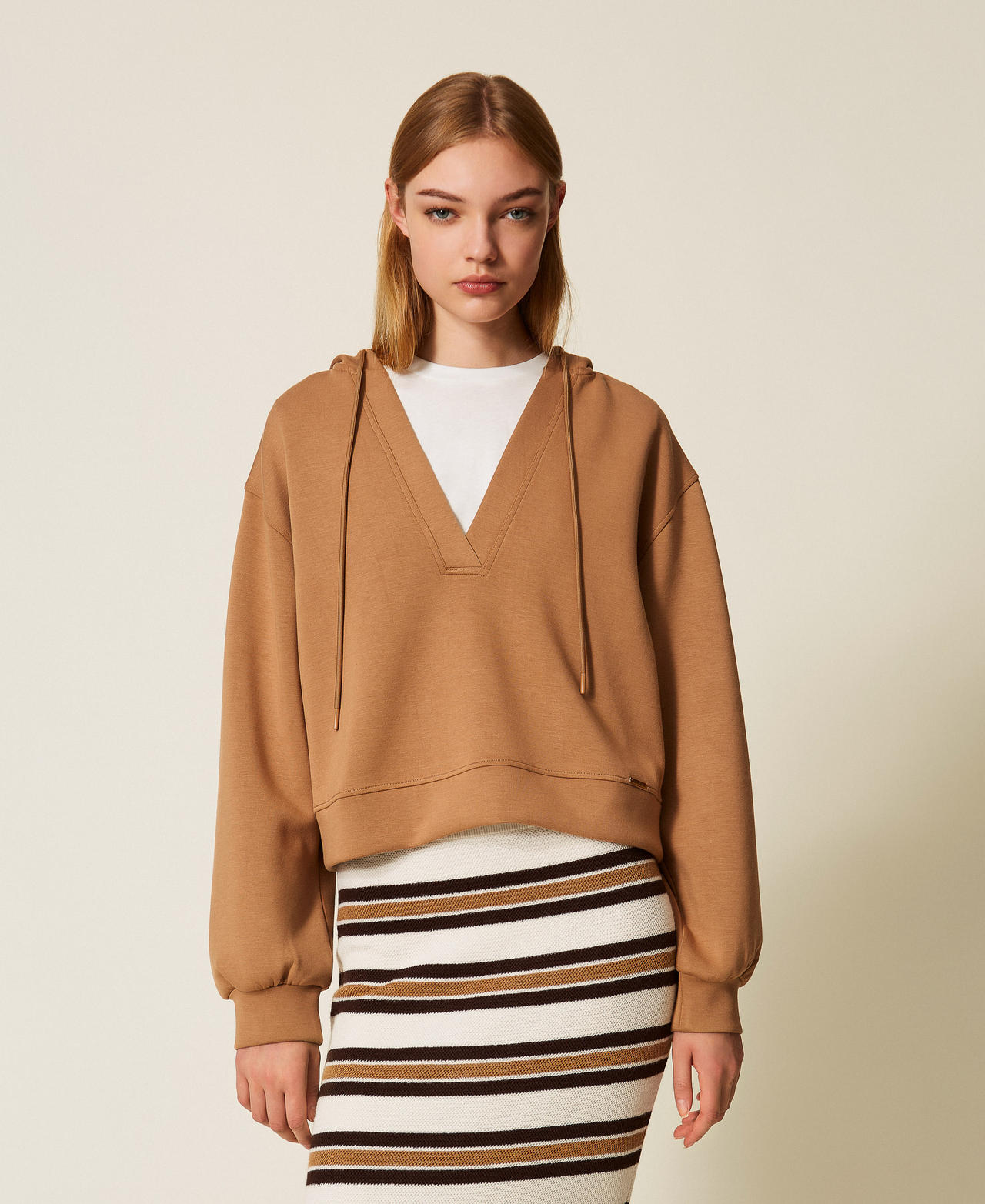 Scuba sweatshirt and top Two tone Camel/Off White Woman 252LI2QDD_12670_01