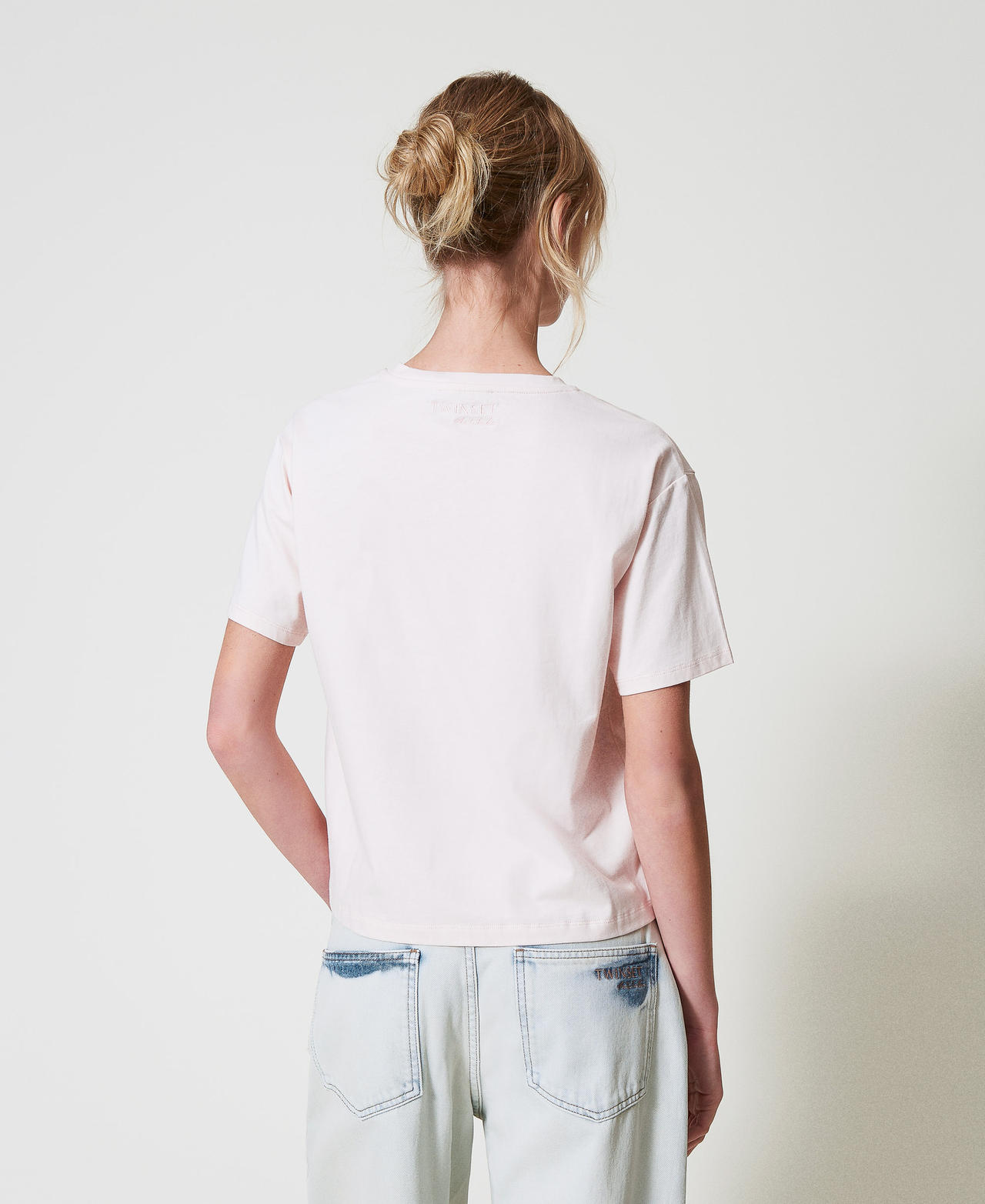 T-shirt with hand embroidery Tender Pink Pink Woman 251AP2460_00619_02